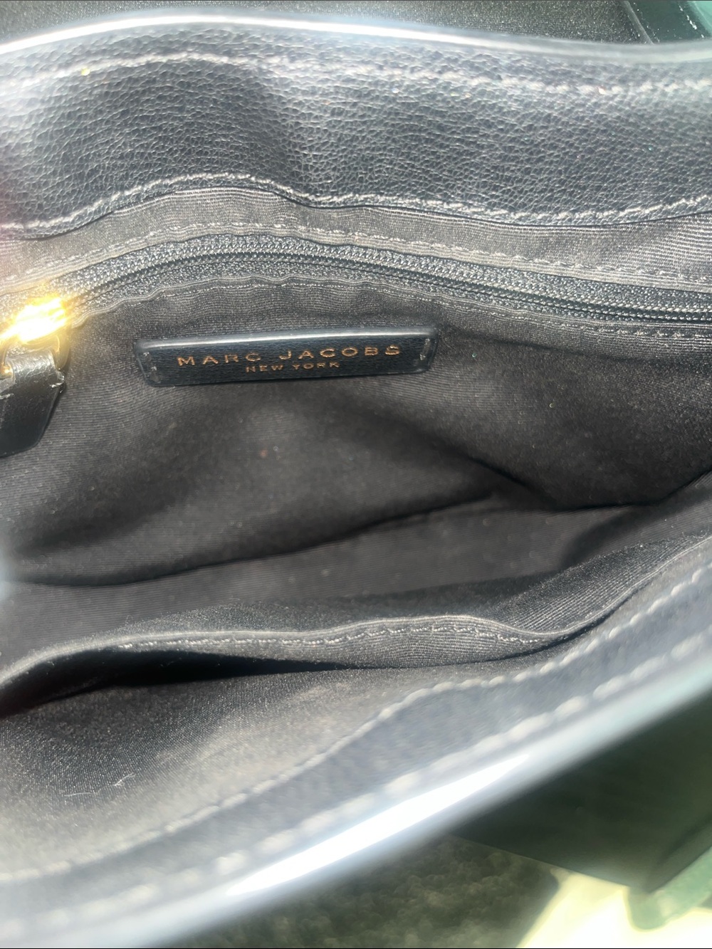 Marc Jacobs Structured Black Shoulder Bag with Top Handle and Gold Accent EUC - Picture 8 of 9